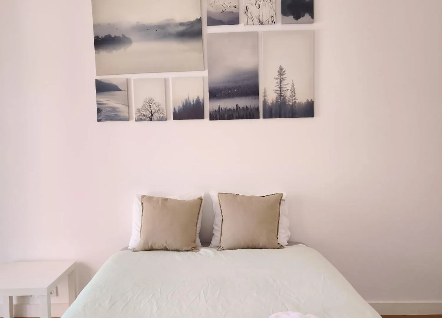 Apartment With Three Bedroom In Historic Largo Do Carmo Лиссабон Португалия